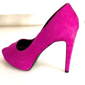 CHARLES DAVID Fuchsia Plateau High Heels size 6
